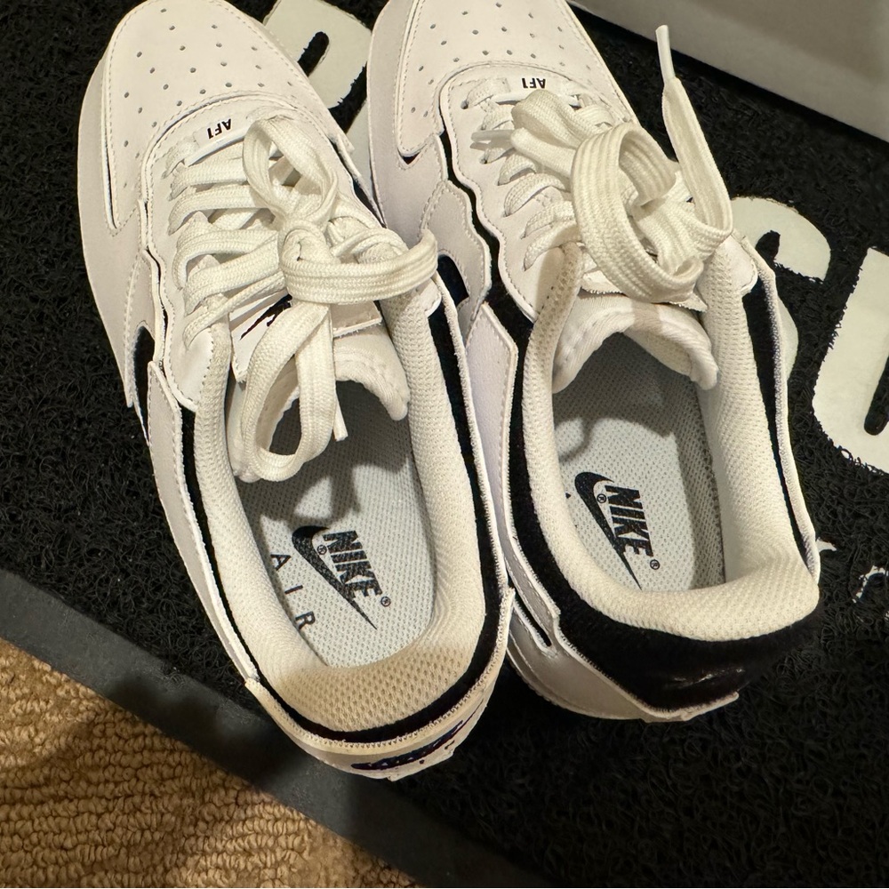 Nike Airforce 1 - Picture 4 of 7